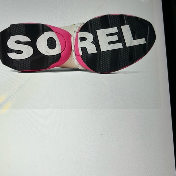 Sorel women’s kinetic impact lace shoe. Outer material is leather. Lace up - Picture 6 of 15